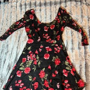Petticoat Alley floral lace scoop neck dress